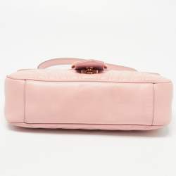 مملوكة مسبقًا Gucci Pink Matelassé Leather Small GG Marmont Shoulder Bag