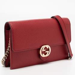 Pre Owned Gucci Red Leather Interlocking G Flap Chain Clutch 