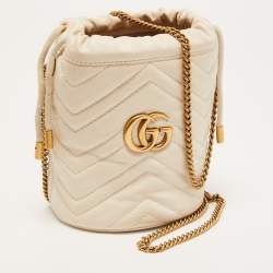 Pre Owned Gucci Off White Matelassé Leather Mini GG Marmont Bucket Bag