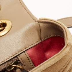 مملوكة مسبقًا حقيبة كتف غوتشي جي جي مارمونت قطيفة مبطنة خضراء صغيرة