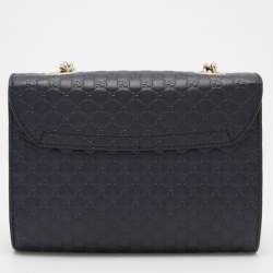 مملوكة مسبقًا Gucci Navy Blue Microguccissima Leather Mini Emily Chain Bag