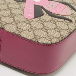 Pre Owned Gucci Old Rose/Beige GG Supreme Canvas and Leather Bee Embellishment Camera Crossbody Bag