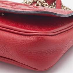 Pre Owned Gucci Red Leather Soho Flap Chain Crossbody Bag
