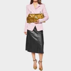مملوكة مسبقًا Gucci Metallic Gold Patent Leather Large Hysteria Clutch