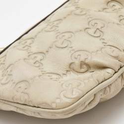 مملوكة مسبقًا Gucci Off-White Guccissima Leather Interlocking G Wristlet Clutch