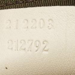 مملوكة مسبقًا Gucci Off-White Guccissima Leather Interlocking G Wristlet Clutch