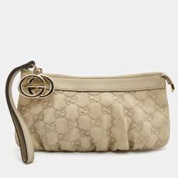 مملوكة مسبقًا Gucci Off-White Guccissima Leather Interlocking G Wristlet Clutch