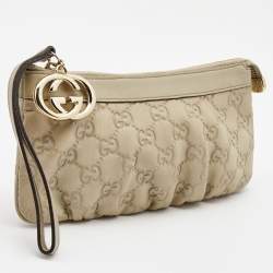مملوكة مسبقًا Gucci Off-White Guccissima Leather Interlocking G Wristlet Clutch