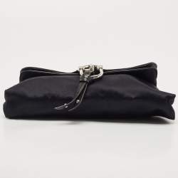 مملوكة مسبقًا Gucci Black Satin Bamboo Croisette Clutch