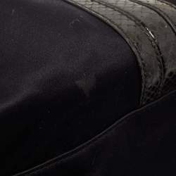 مملوكة مسبقًا Gucci Black Satin Bamboo Croisette Clutch