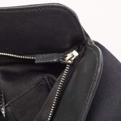 مملوكة مسبقًا Gucci Black Satin Bamboo Croisette Clutch