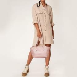 Pre Owned حقيبة يد غوتشي سوينغ جلد حُبيبي وردية صغيرة