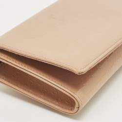 مملوكة مسبقًا Gucci Nude Micro Guccissima Patent Leather Broadway Clutch