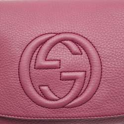 مملوكة مسبقًا Gucci Pink Leather Soho Chain Crossbody Bag