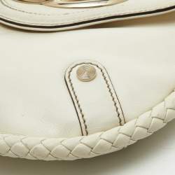 Pre Owned Gucci Off White Leather Small Britt Tassel Hobo