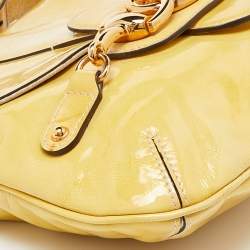 Pre Owned Gucci Yellow Patent Leather Wave Flap Bag