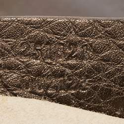 مملوكة مسبقًا حقيبة كروس غوتشي 1973 بسلسلة جلد أخضر داكن صغيرة