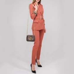 مملوكة مسبقًا حقيبة كروس غوتشي 1973 بسلسلة جلد أخضر داكن صغيرة