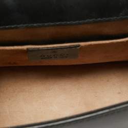 حقيبة كروس غوتشي ميني ويب سيلفي بسلسلة جلد أسود