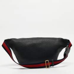 Pre Owned Gucci Black Pebbled Leather Logo Web Belt Bag