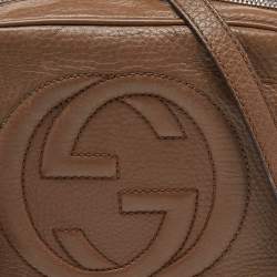 مملوكة مسبقًا حقيبة كروس غوتشي سوهو ديسكو جلد رصاصي ميتاليك صغيرة