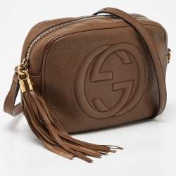 مملوكة مسبق�ًا حقيبة كروس غوتشي سوهو ديسكو جلد رصاصي ميتاليك صغيرة