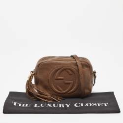 مملوكة مسبقًا حقيبة كروس غوتشي سوهو ديسكو جلد رصاصي ميتاليك صغيرة