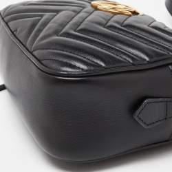Pre Owned Gucci Black Matelassé Leather Small GG Marmont Camera Bag