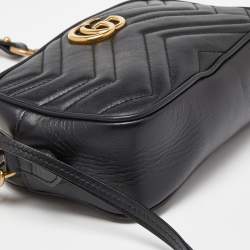 Pre Owned Gucci Black Matelassé Leather Small GG Marmont Camera Bag