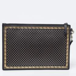 مملوكة مسبقًا Gucci Black Leather Guccy Star Wristlet Pouch