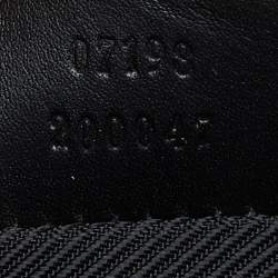 مملوكة مسبقًا Gucci Black GG Canvas and Leather Baguette Bag