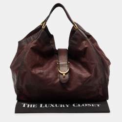 مملوكة مسبقًا Gucci Two Tone Burgundy Leather Stirrup Shoulder Bag