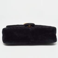 مملوكة مسبقًا Gucci Black Matelassé Velvet Small GG Marmont Shoulder Bag