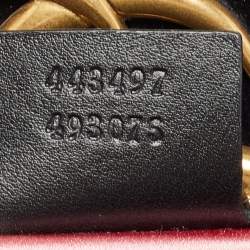 مملوكة مسبقًا Gucci Black Matelassé Velvet Small GG Marmont Shoulder Bag