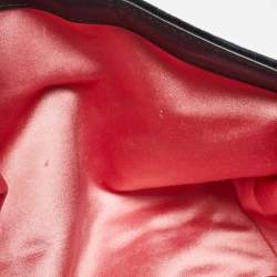 مملوكة مسبقًا Gucci Black Matelassé Velvet Small GG Marmont Shoulder Bag