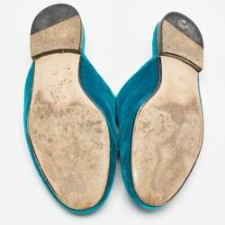 مملوكة مسبقًا Gucci Teal Velvet Tiger Embellished Princetown Flat Mules Size 37