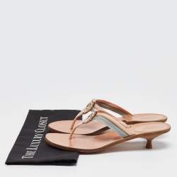 مملوكة مسبقًا Gucci Beige Canvas GG Striped Thong Sandals Size 39