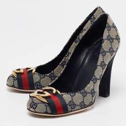 Pre Owned Gucci Grey/Blue GG Canvas Interlocking Logo Round Toe Pumps Size 36