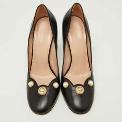 Pre Owned Gucci Black Scalloped Leather Pearl Embellished Pumps Size 37.5
