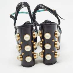 مملوكة مسبقًا Gucci Black Leather Pearl & Stud Embellished Platform Sandals Size 38