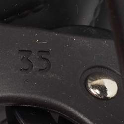 مملوكة مسبقًا Gucci Black Chevron Rubber GG Thong Sandals Size 35