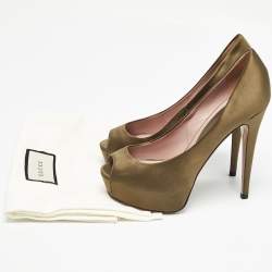 Gucci Olive Green Satin Peep Toe Platform Pumps Size 37