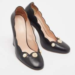 Pre Owned Gucci Black Leather Pumps 38