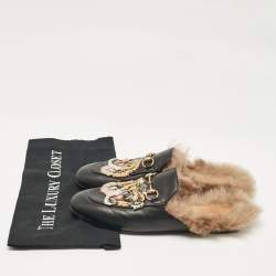 مملوكة مسبقًا Gucci Black Leather and Fur Tiger Embroidered Princetown Mules Size 39