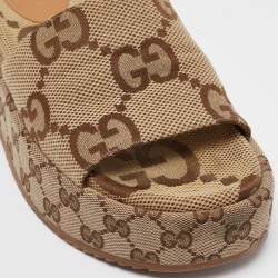 مملوكة مسبقًا Gucci Beige Jumbo GG Canvas Platform Slides Size 38