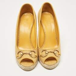 Gucci Yellow Raffia and Leather Charlotte Horsebit Wedge Pumps Size 38