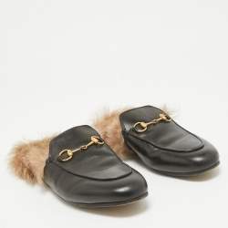مملوكة مسبقًا Gucci Black Fur and Leather Princetown Mules Size 38
