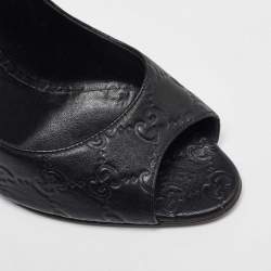 مملوكة مسبقًا حذاء كعب عالي غوتشي مفتوحة المقدمة جلد غوتشيسيما أسود مقاس 38