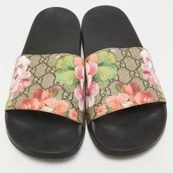 Pre Owned Gucci Beige/Brown GG Supreme Canvas Blooms Print Pool Slides Size 42
