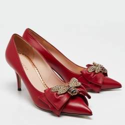 Gucci Red Leather Queen Margaret Bee Bow Pointed Toe Pumps Size 38